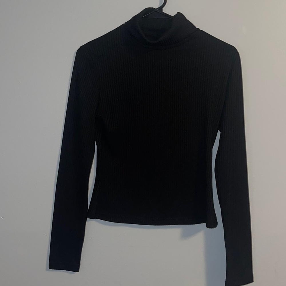 American eagle Black long sleeve turtle neck size medium